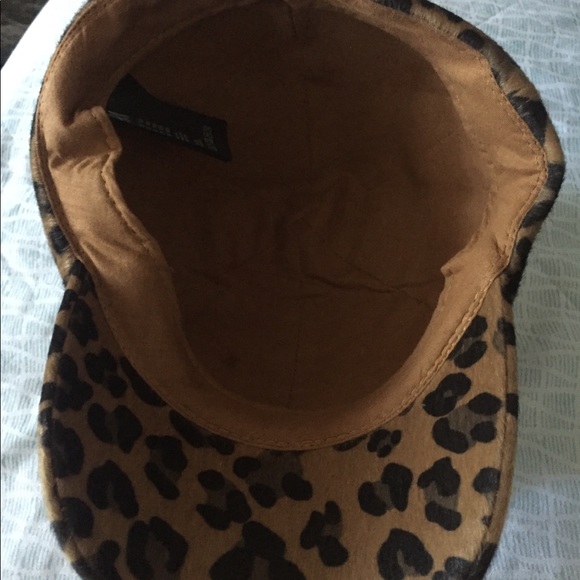 H&M Leopard cap - Picture 3 of 7